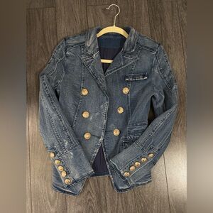 Stylish Denim Jacket with Gold Buttons